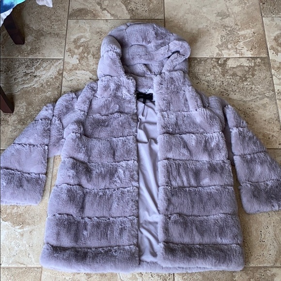 BCBGMaxAzria Jackets & Blazers - BCBG Maxazria puff jacket